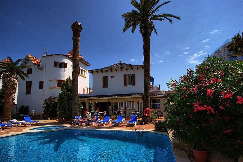 Hotel Capri Sitges Exterior photo